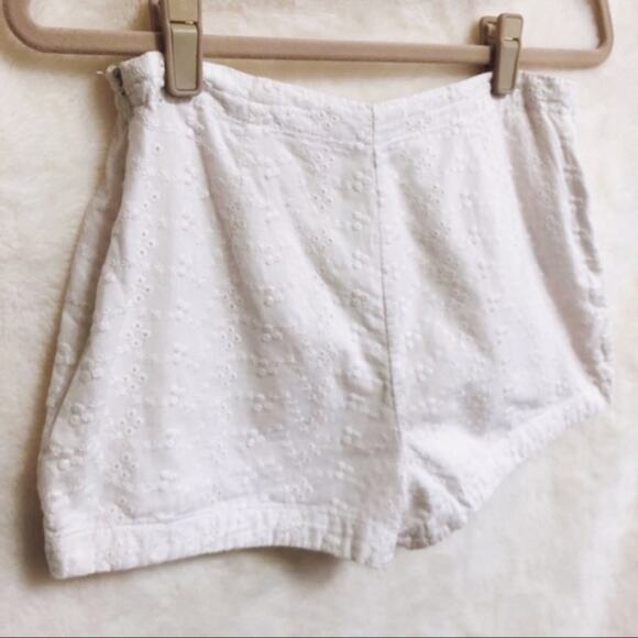 Forever 21 White Embroidered Patterned Shorts - Picture 3 of 8